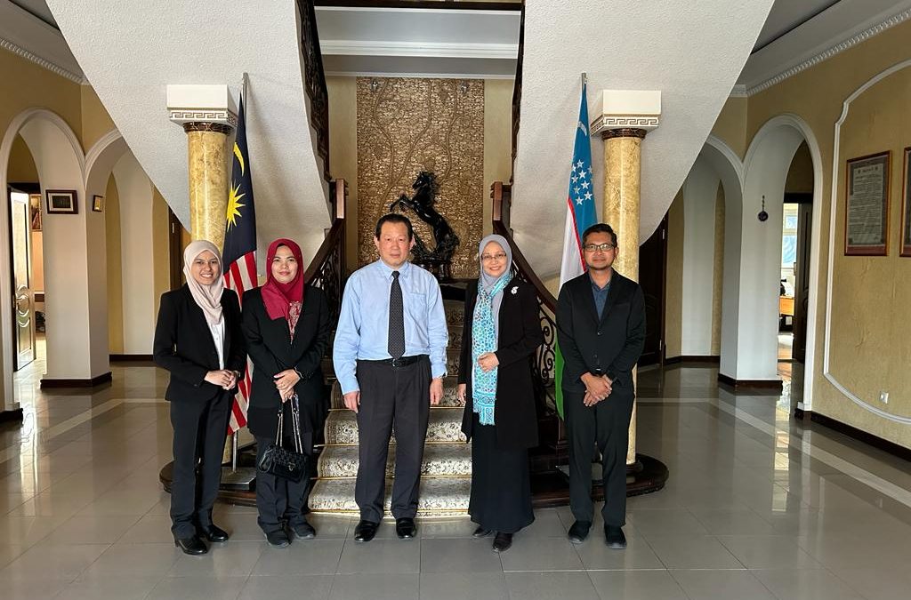 Pertemuan bersama H.E Mr Hendy Assan, Duta Malaysia di Pejabat Kedutaan Malaysia, Tashkent Uzbekistan